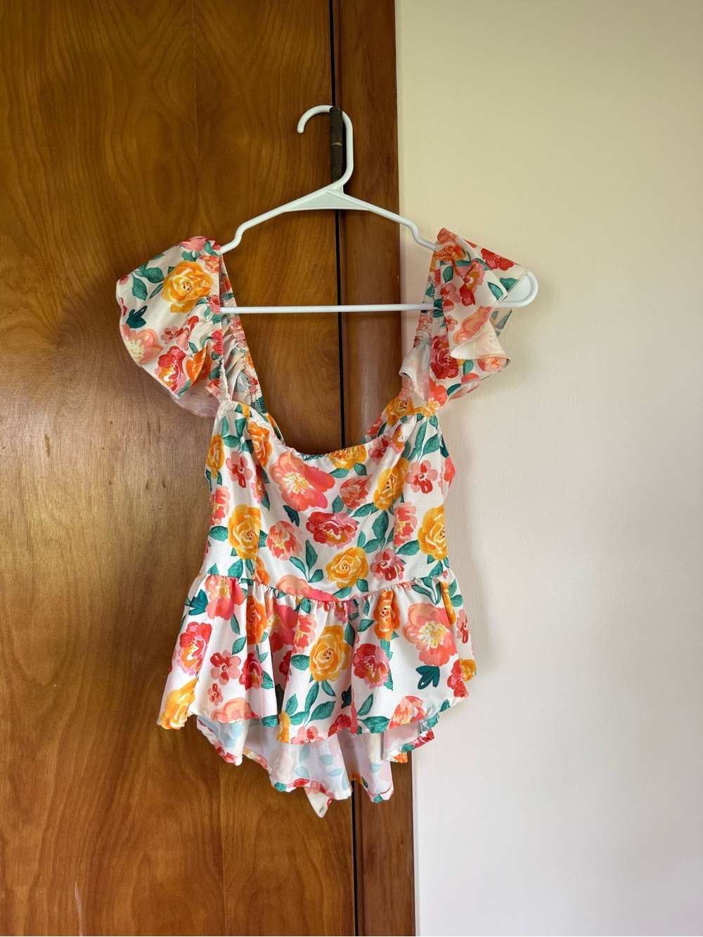 SHEIN White Floral Ruffle-Sleeve Camisole with Coral & Yellow Blooms